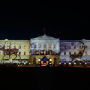 Images of symbolizing common features between our two countries were projected onto the Palace front  (Photo: Gerry Hofstetter)